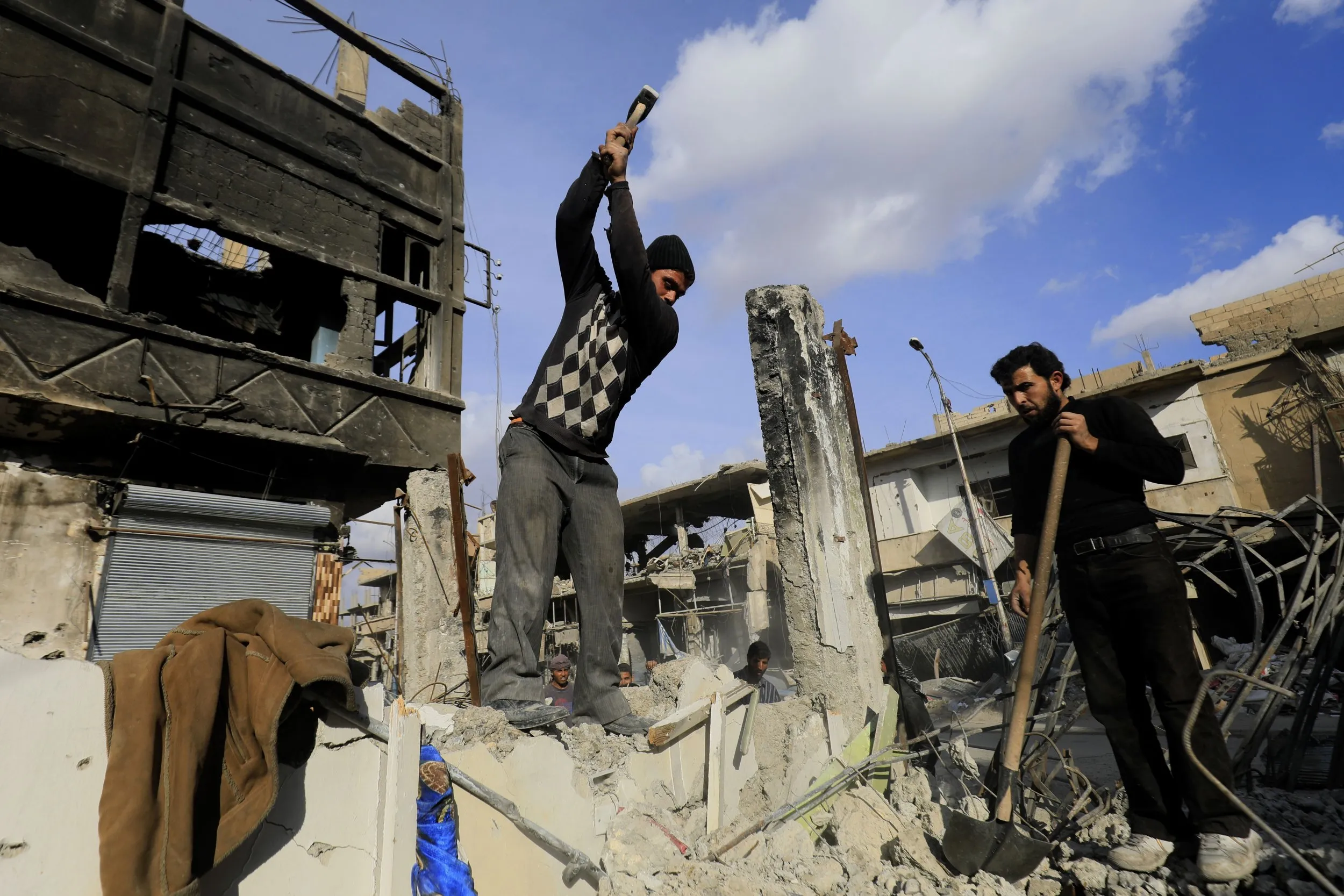 From Exile to Home: What Economic Role Awaits Syrian Expatriates? 32 نون بوست