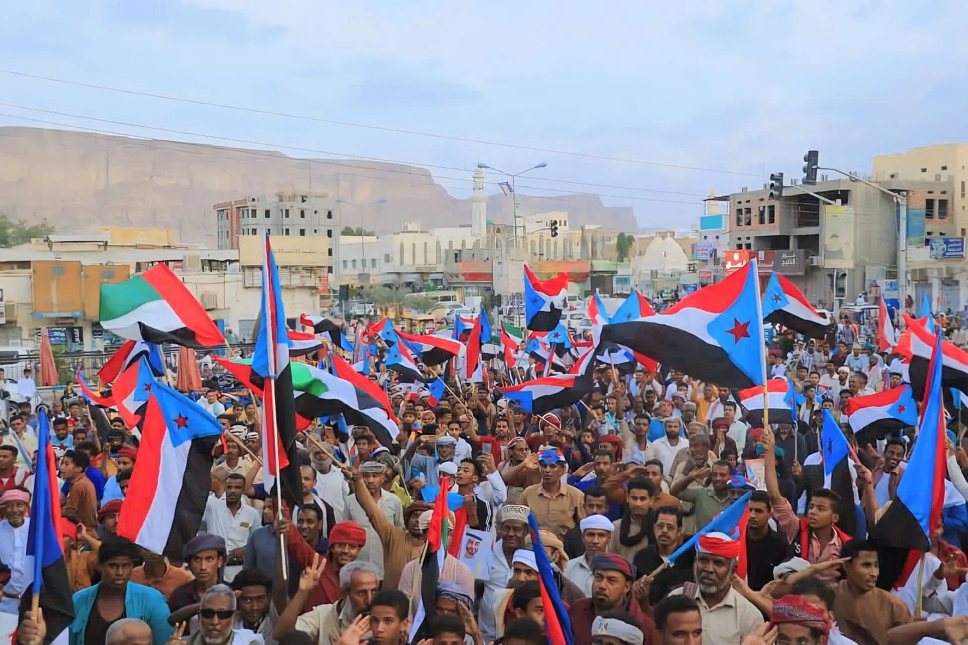 Yemen: How the Southern Provinces Fell into the Hands of the Separatists 34 نون بوست