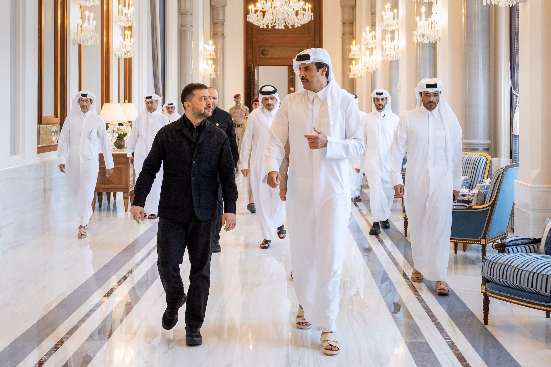 أمير قطر الشيخ تميم بن حمد آل ثاني يلتقي بالرئيس الأوكراني في الدوحة 28 مارس 2026