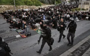 الأقصى بعد الإغلاق.. هل يتكرّس واقع جديد؟