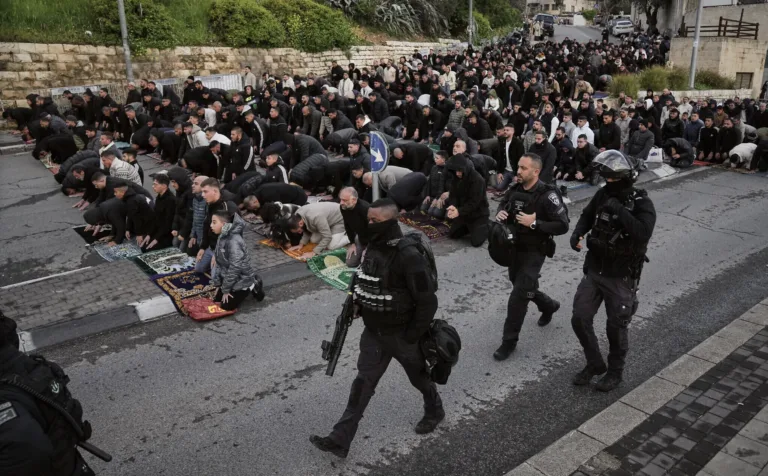 الأقصى بعد الإغلاق.. هل يتكرّس واقع جديد؟