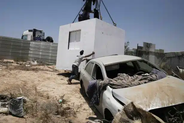 عنصرية تحت الصواريخ.. من يحتمي في “إسرائيل” ومن يُترك للموت؟