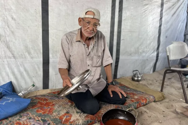 Amid the Rubble and Tents: Gaza’s Elderly Trapped in a Relentless Tragedy