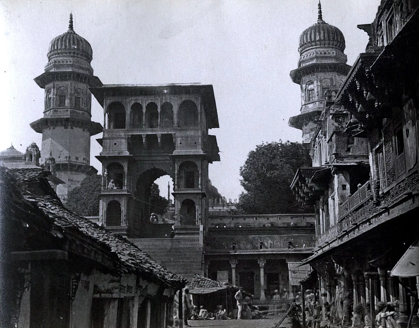 The Hajj Journey of Sikandar Begum 40 نون بوست