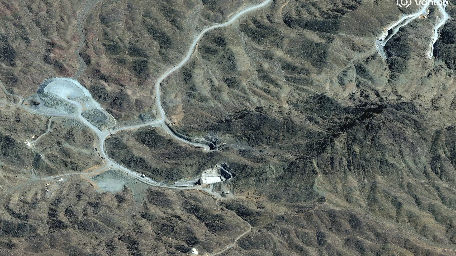 جبال وصحاري وساحل ممتد.. جغرافيا إيران هي سلاحها الأقوى 28 نون بوست