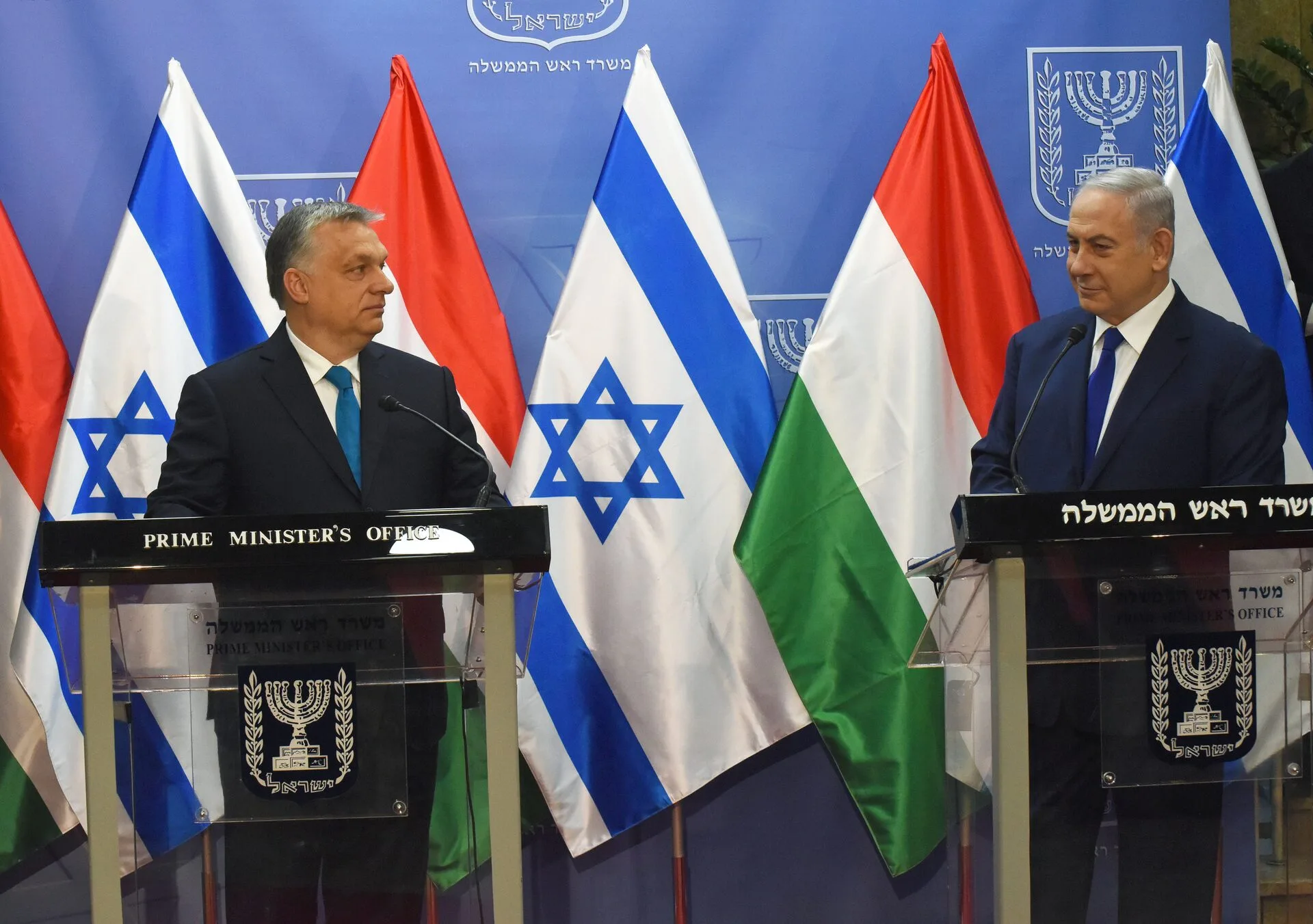 زلزال المجر.. أمريكا وروسيا تترقبان و"إسرائيل" تخسر 28 فيكتور أوربان يعد أحد أبرز حلفاء بنيامين نتنياهو في أوروبا (رويترز)