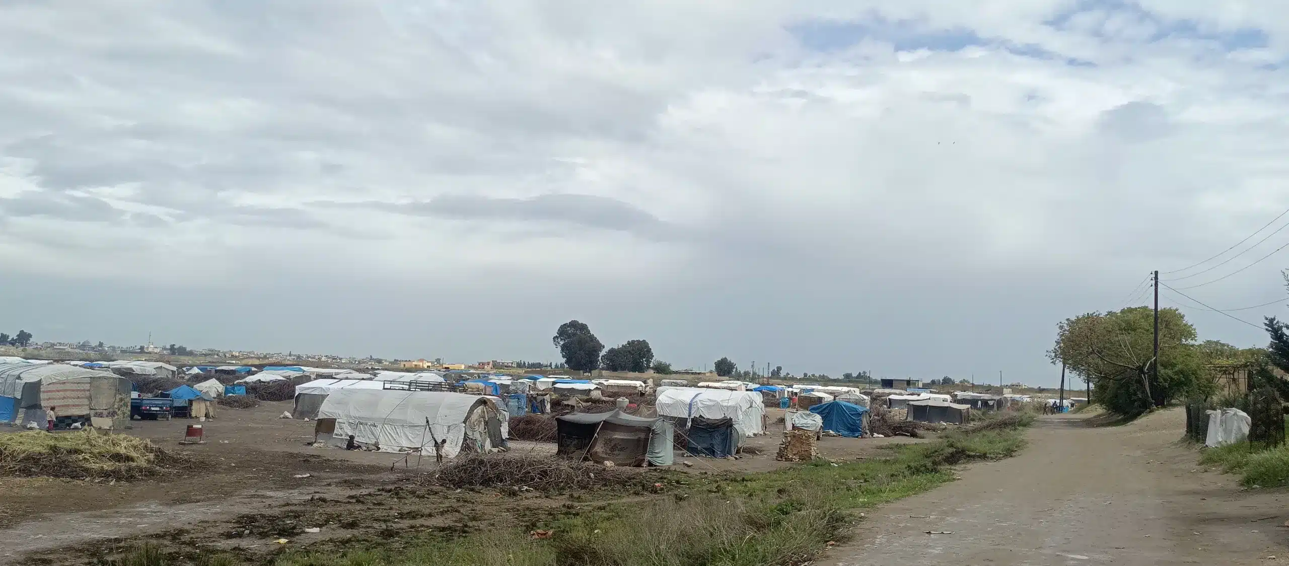 النازحون في الرقة.. حياة قاسية داخل مخيمات تفتقر لأبسط مقومات العيش 26 نون بوست