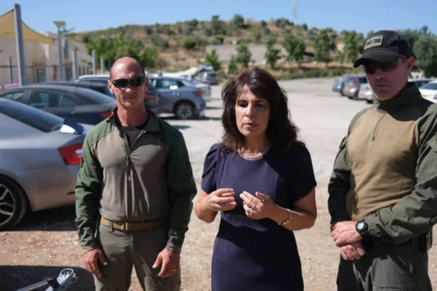 ذراع الموساد في المحاكم الدولية.. ما قصة “شورات هادين”؟