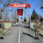 يقع معبر علي جان على نهر أراز جنوب غرب إقليم إغدير التركي