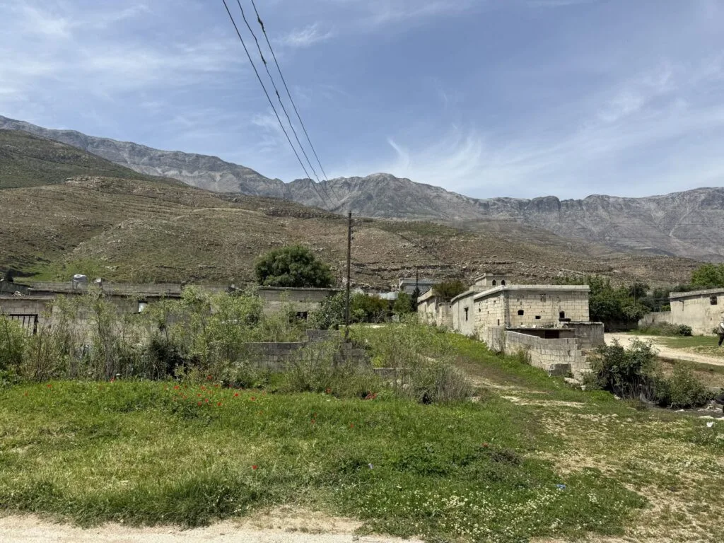 كيف اعتقلت قوات الأمن السورية القبض "جزار التضامن"؟ 27 نون بوست