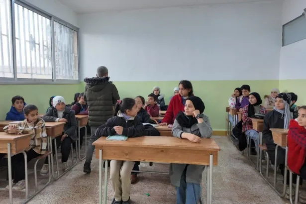 أزمة التعليم العميقة في سوريا وسياسات المرحلة الانتقالية