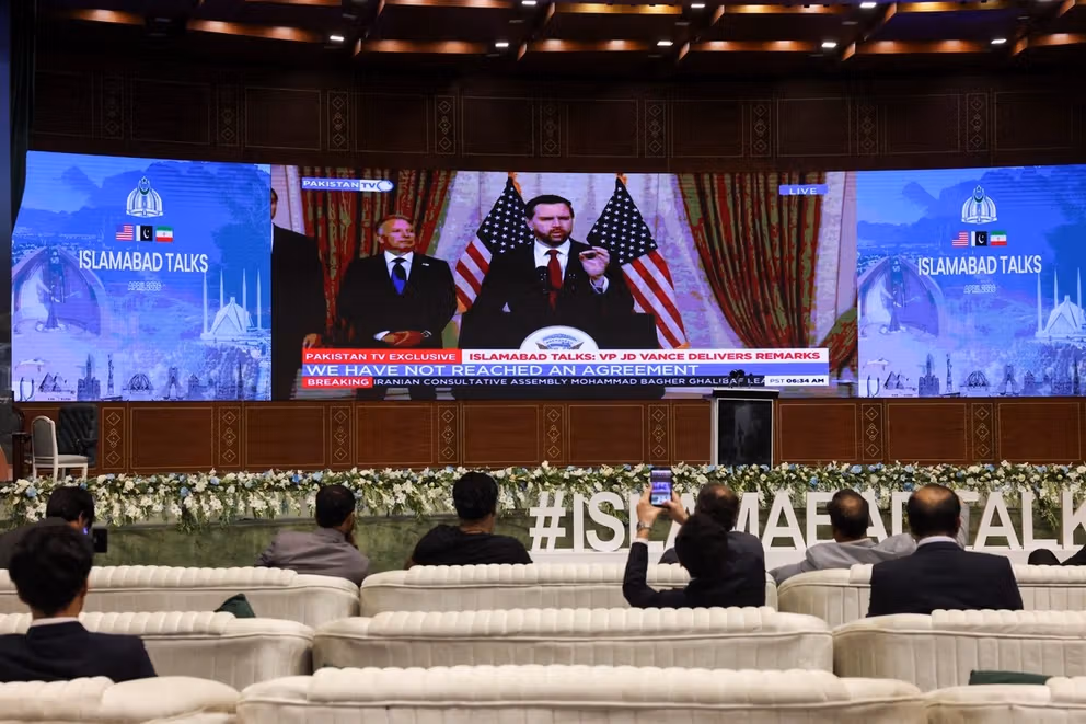 أربع عقد تعرقل الصفقة.. نقاط التوافق والاختلاف في مفاوضات باكستان 27 يؤكد الجانب الأمريكي أنه ترك لإيران "طريقة تفاهم بسيطة" وأن الكرة الآن في ملعبها