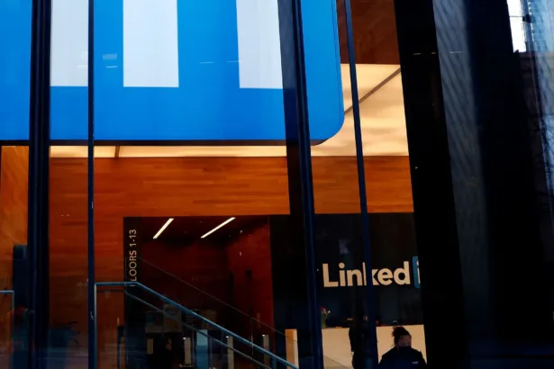 How Deep Does Israeli Influence Run Within LinkedIn?