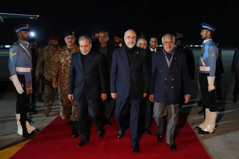 أربع عقد تعرقل الصفقة.. نقاط التوافق والاختلاف في مفاوضات باكستان 26 لحظة وصول الوفد الإيراني المفاوض برئاسة رئيس البرلمان محمد باقر قاليباف إلى إسلام آباد