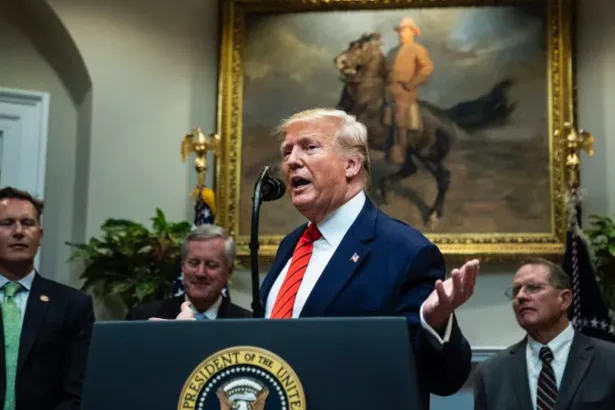 “ورقة الأكراد”: ماذا يكشف اعتراف ترامب بتسليح معارضي إيران؟