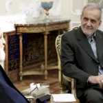 حسابات الحليف والعدو: إيران بين حماية "حزب الله" وتجنّب مواجهة أمريكا