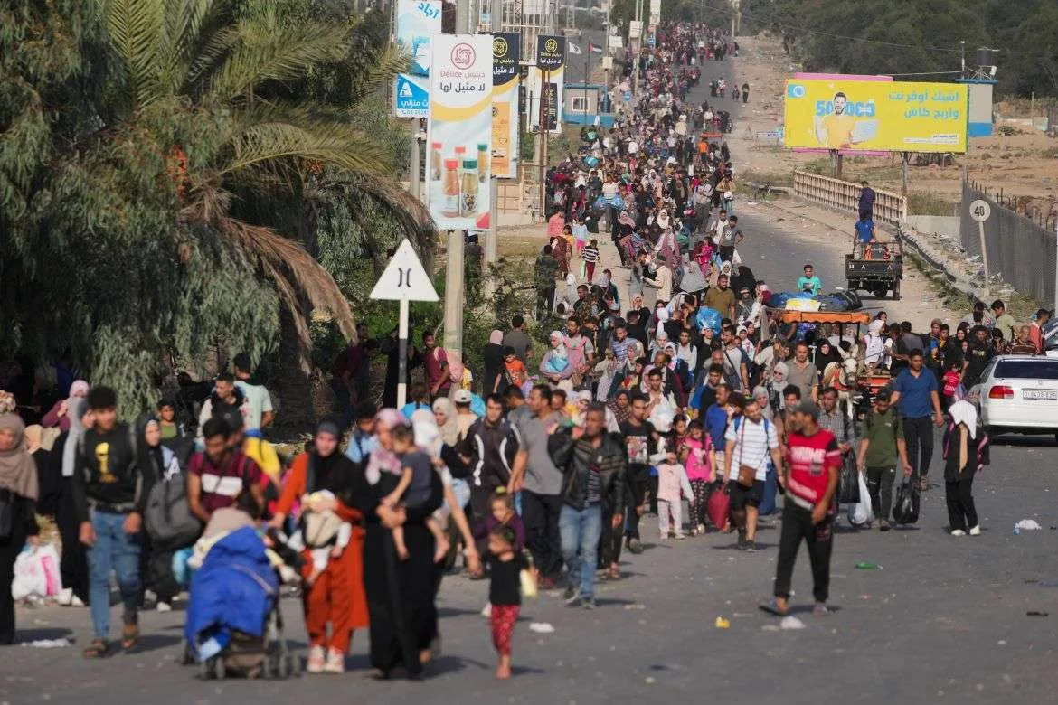 الملايين خارج ديارهم.. خريطة النزوح في 8 دول عربية 29 تتركز خريطة النزوح في غزة بين مراكز الإيواء والخيام والمدارس والمباني المتضررة