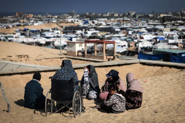 الملايين خارج ديارهم.. خريطة النزوح في 8 دول عربية