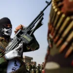 تتوزع الفصائل العراقية بين تشكيلات ضمن الحشد الشعبي وأخرى تستخدم واجهات "مقاومة" أو تحتفظ بقرار ميداني مستقل
