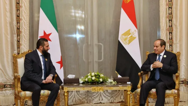 ماذا تحمل زيارة الشيباني لمستقبل العلاقات المصرية السورية؟ 26 نون بوست