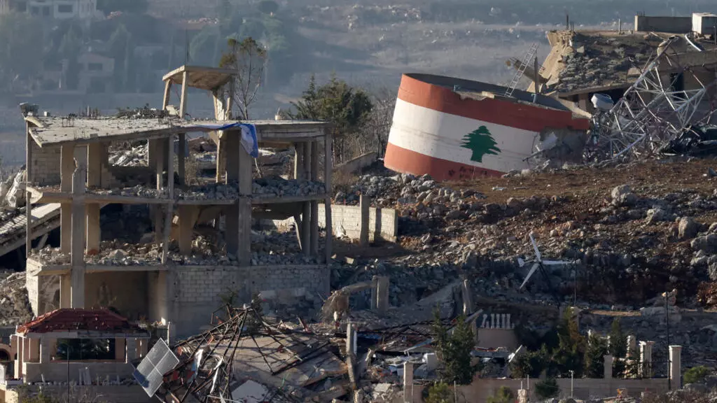 De-escalation with Lebanon and War with Hezbollah: How Is the State-Weapons Equation Being Reshaped? 36 نون بوست