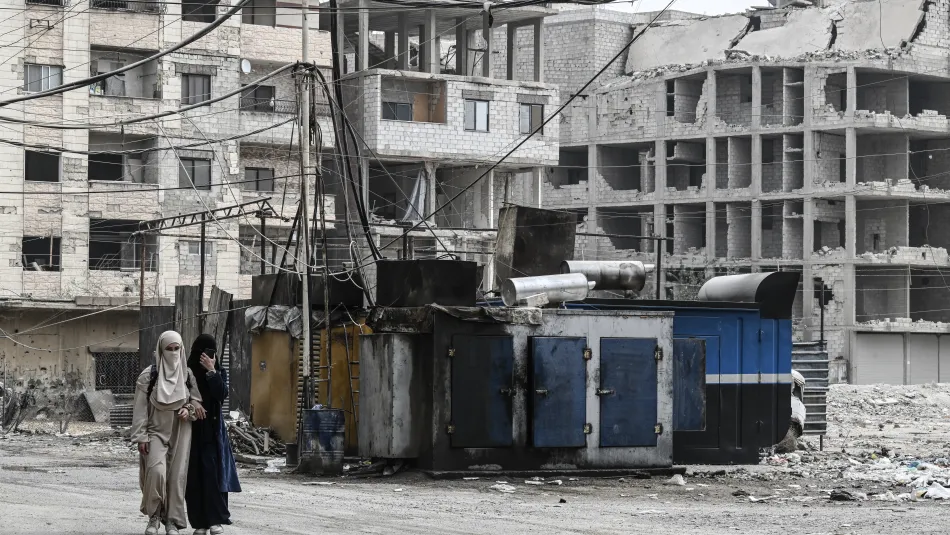 القصة الكاملة.. كيف تعيد سوريا الجديدة بناء قطاع الكهرباء؟ 32 نون بوست