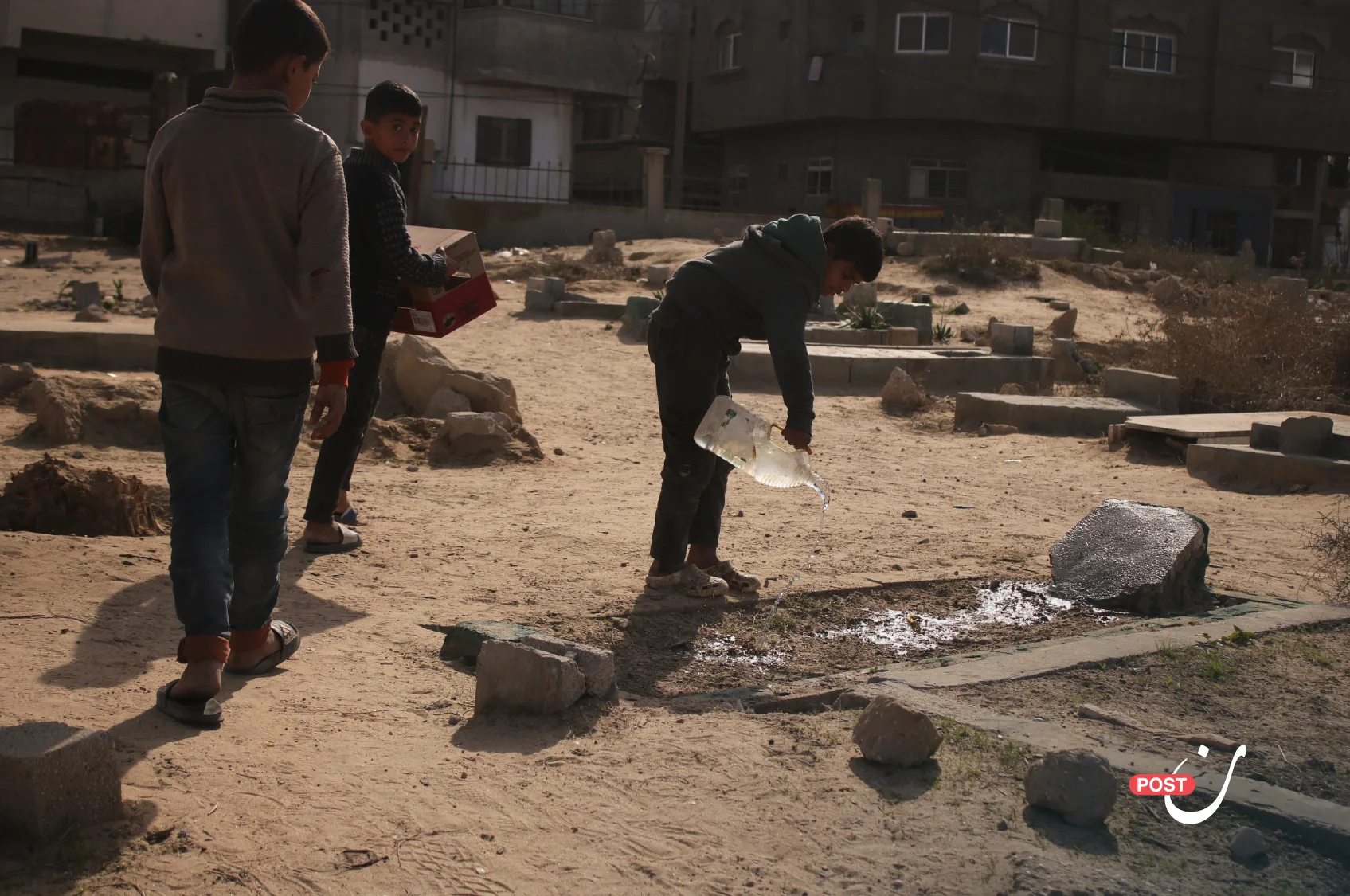 Amid the rubble and graveyards, Gaza’s children are forced into work to support their families 26 نون بوست