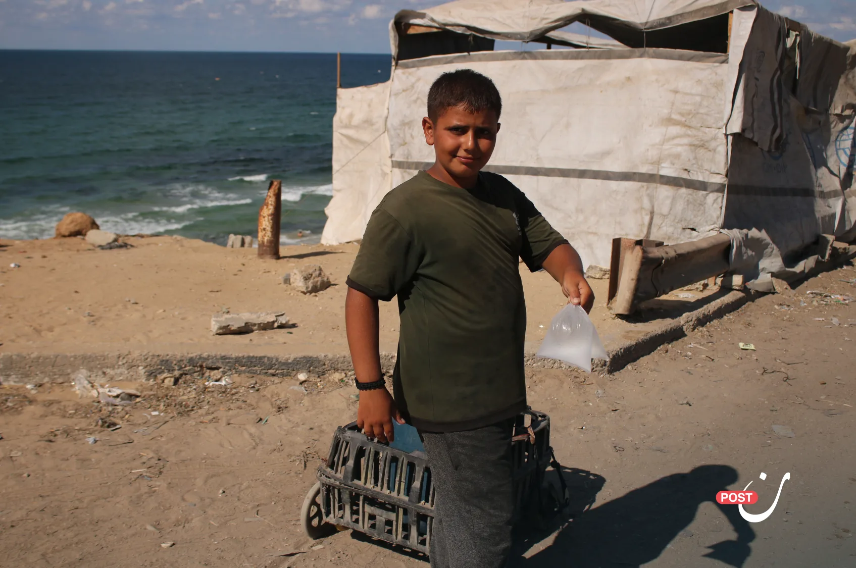 Amid the rubble and graveyards, Gaza’s children are forced into work to support their families 28 نون بوست
