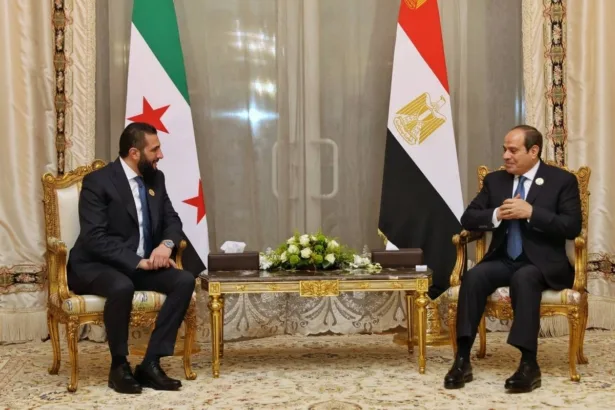 خلف أزمة السفير.. ماذا تريد القاهرة من دمشق الجديدة؟