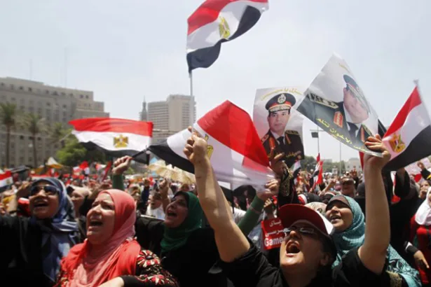 بعد 13 عامًا من انقلاب 30 يونيو.. لماذا يغيّر نظام السيسي خطابه عن الإخوان؟