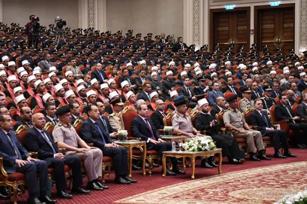 عسكرة الدعوة في مصر.. حين يتحول الإمام إلى “مجند مدني”