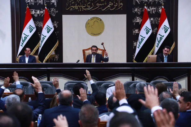 الدستور المؤجل.. لماذا يخشى ساسة العراق مجلس الاتحاد؟
