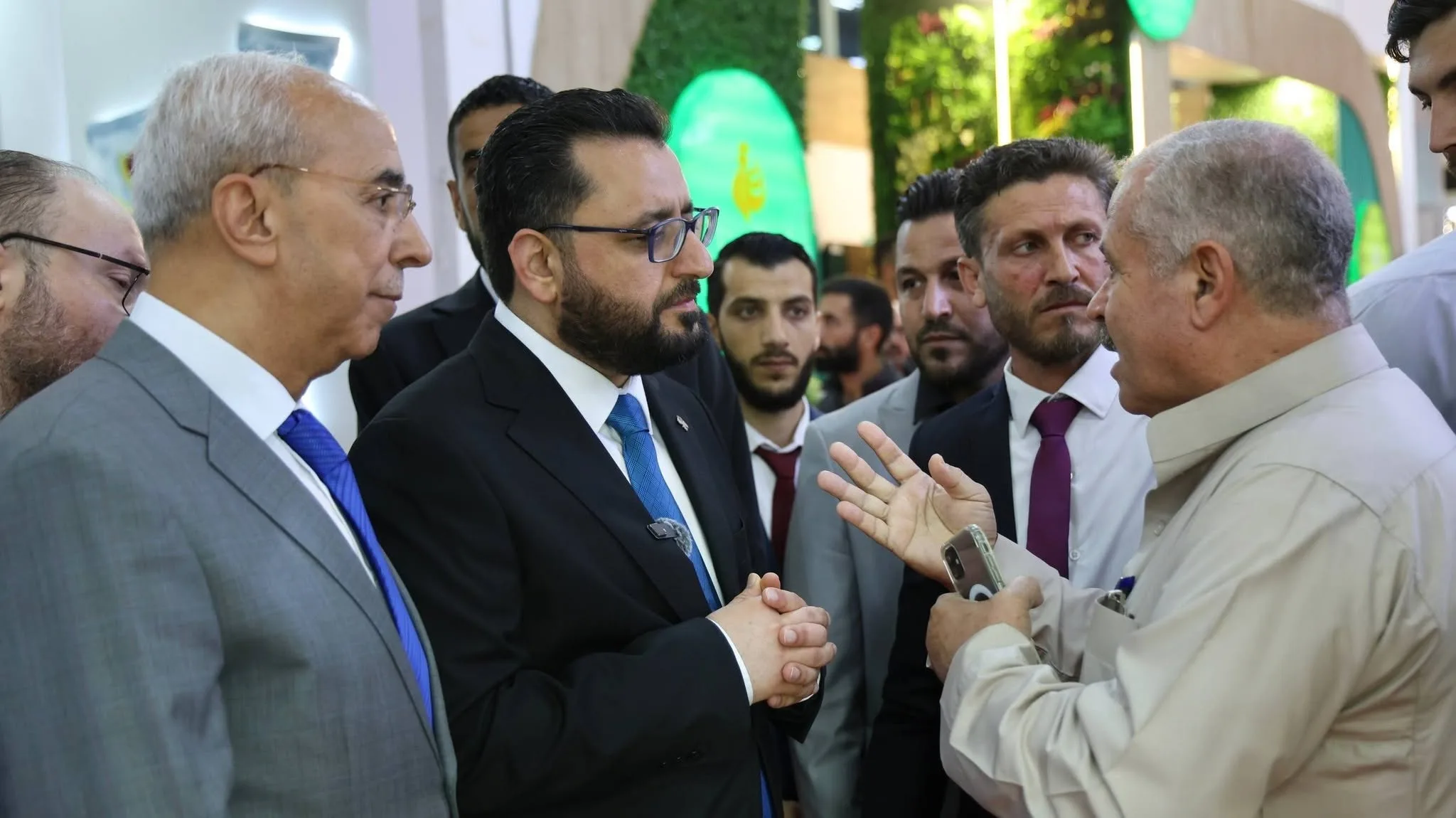 حصري: لجنة الكسب غير المشروع السورية تجمّد أصول 3531 فردًا وكيانًا 26 نون بوست