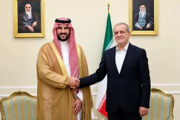 الخليج وإيران.. سلام بارد تحت ظلال الصواريخ