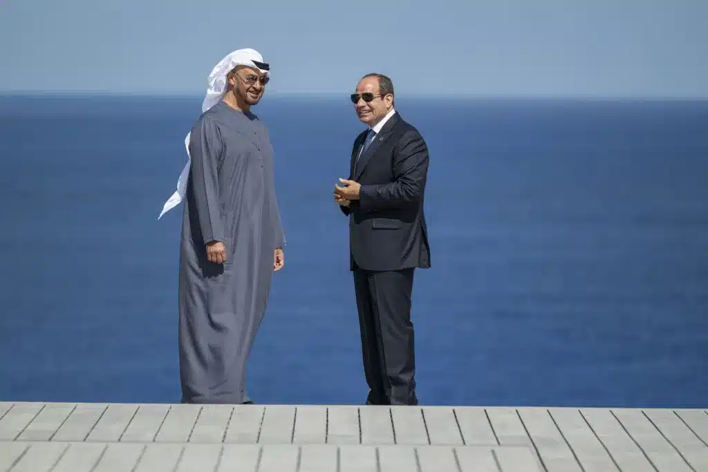 من حقل ظهر إلى جبل الزيت.. خريطة النفوذ الإماراتي في الطاقة المصرية 28 نون بوست