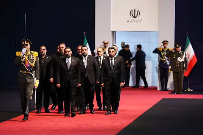 "وسيم ومقاتل عظيم".. زعيم العراق الجديد يتودد إلى واشنطن 28 نون بوست