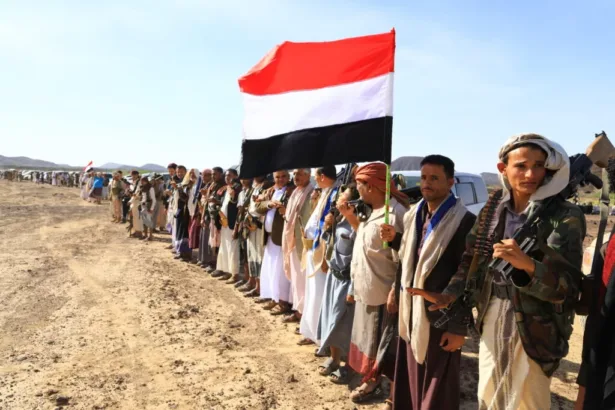 داخل مناطق الحوثيين.. كيف أُعيد توزيع النفوذ بين الشيخ والمشرف؟