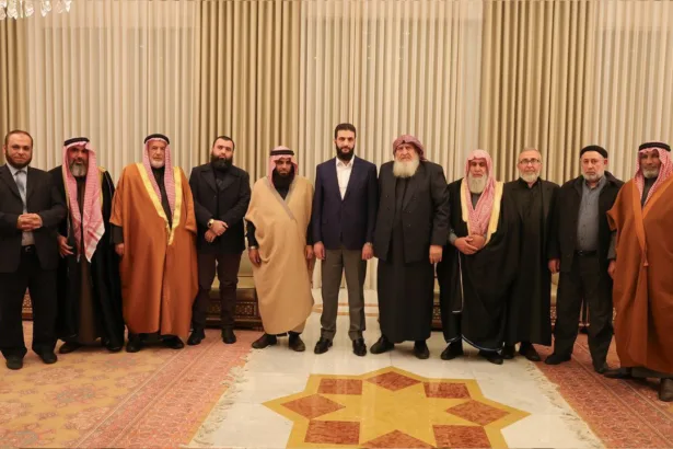 كيف تشكّل مسار أبناء الشحيل نحو مواقع الحكم الجديد في سوريا؟