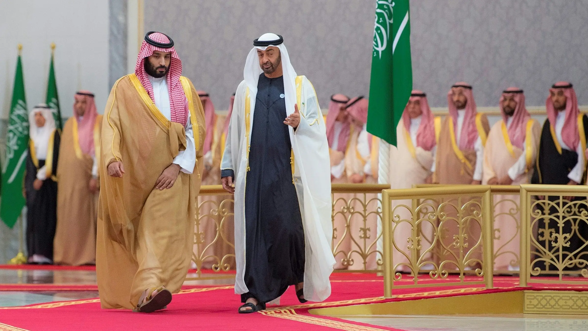 الخرطوم تقترب من الرياض وأنقرة.. ماذا يتشكل على الضفة الغربية للبحر الأحمر؟ 28 أصبح السودان ضمن ساحات التنافس المتصاعد بين السعودية والإمارات