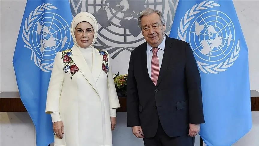 أمينة أردوغان: سيرة امرأة صعدت مع المحافظين إلى قلب الدولة 34 نون بوست