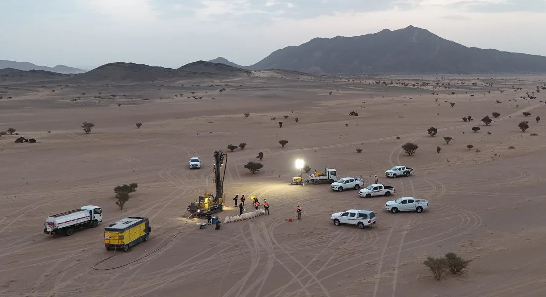 أعمال تنقيب معدني في مشروع جبل الصحابية بمنطقة عسير السعودية، حيث يجري البحث عن تمعدنات النحاس والذهب