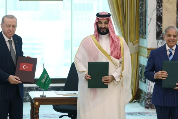 كواليس “اتفاق مكة”.. لماذا رفضت الرياض انضمام السيسي إلى الحلف العسكري؟