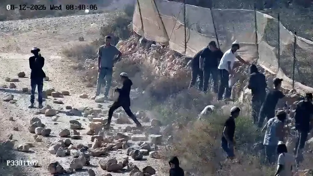 "إحنا في سجن منزلي".. المستوطنون يحاصرون عائلات قصرة ويعزلونها عن العالم 30 نون بوست