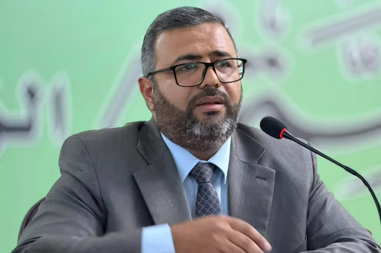 من "الجبهة" إلى "الأمة".. كيف يعيد إسلاميو الأردن بناء بيتهم السياسي؟ 27 معاذ الخوالدة أمين عام حزب الأمة فاز بفارق 13 صوتا على منافسه (الجزيرة)