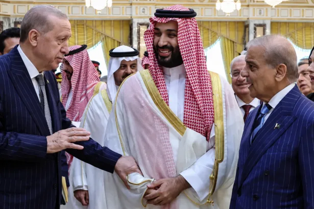 تحالف مكة.. كيف تقرأ واشنطن تبدّل موازين المنطقة؟