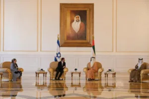 الاستقواء بإسرائيل: الرهان الإماراتي في مواجهة إيران والحوثيين