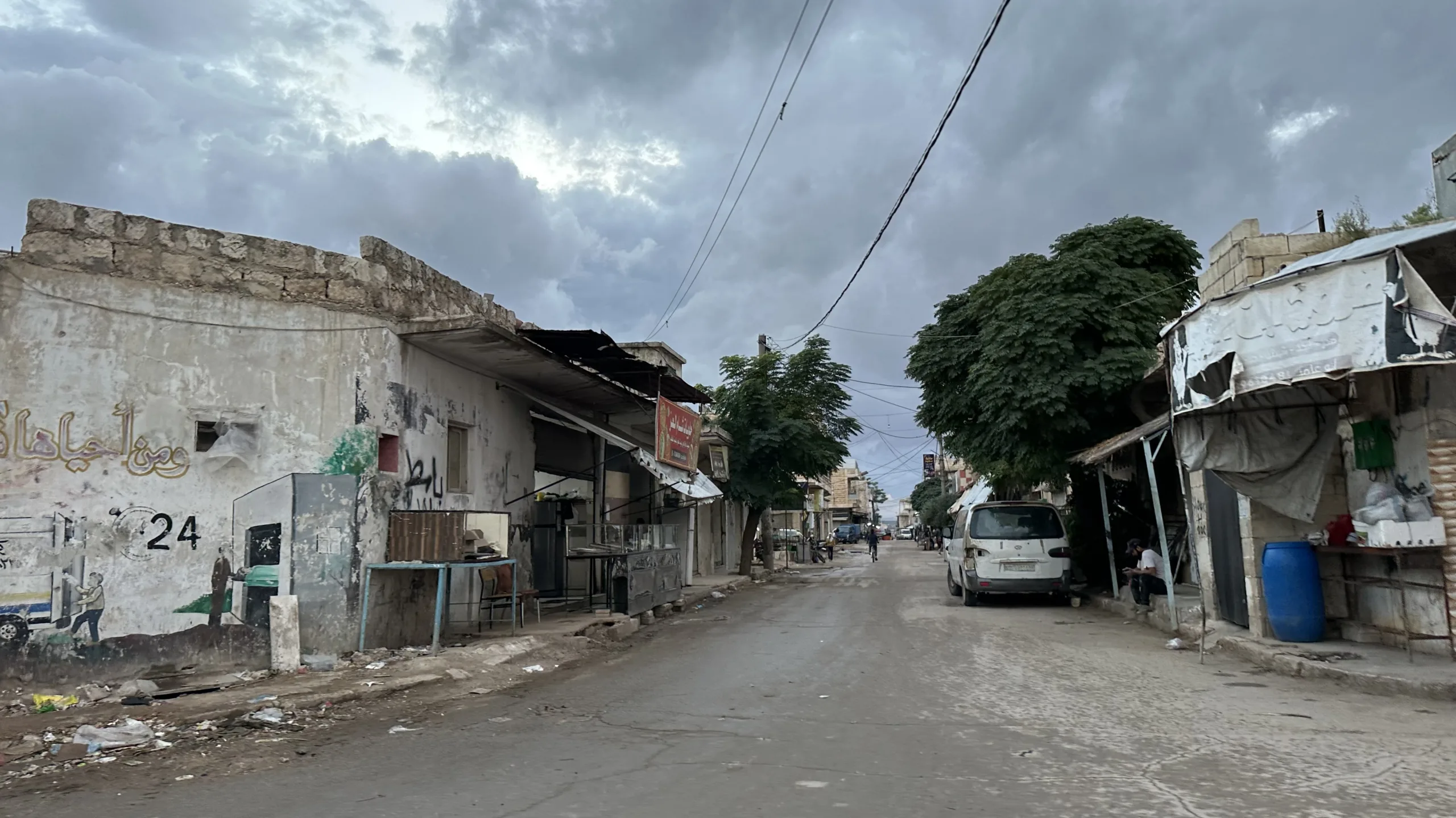 الجيران الذين فرّقتهم الحرب.. لماذا يرفض أهالي بنش عودة سكان الفوعة؟ 28 نون بوست
