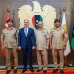 وزير الخارجية التركي هاكان فيدان يلتقي قائد قوات شرق ليبيا خليفة حفتر ونجليه صدام وخالد في بنغازي، 12 أغسطس/آب 2026 (AA)